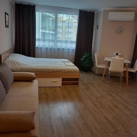 силви съни бийч плаза Apartman *